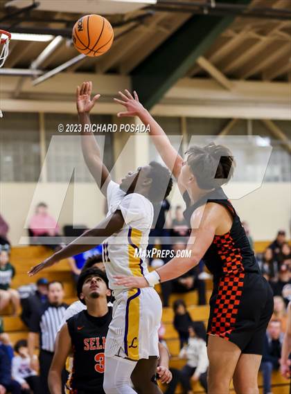 Thumbnail 2 in Selma vs. Lemoore photogallery.