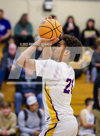 Thumbnail 1 in Selma vs. Lemoore photogallery.
