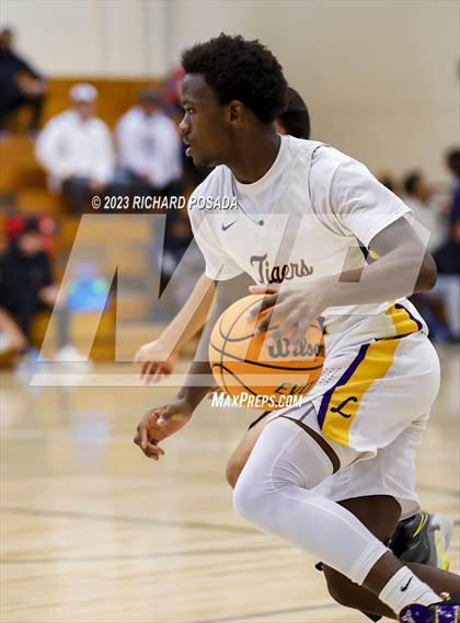 Thumbnail 2 in Selma vs. Lemoore photogallery.