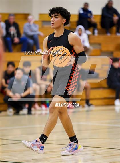 Thumbnail 1 in Selma vs. Lemoore photogallery.