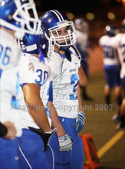 Thumbnail 2 in Crescenta Valley vs. Burbank photogallery.