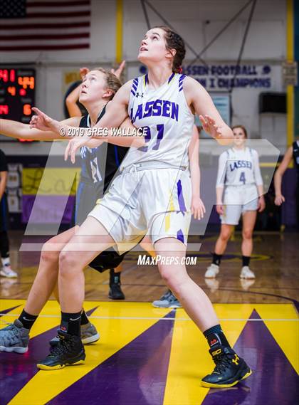 Thumbnail 2 in Lassen vs. University Prep photogallery.