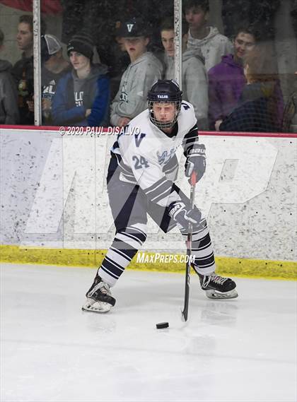 Thumbnail 1 in Valor Christian vs. Kent Denver photogallery.