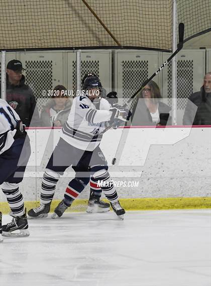 Thumbnail 2 in Valor Christian vs. Kent Denver photogallery.
