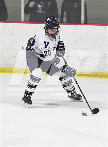 Thumbnail 3 in Valor Christian vs. Kent Denver photogallery.