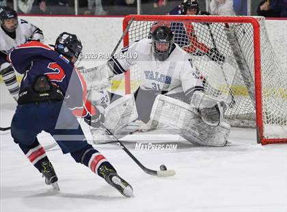 Thumbnail 3 in Valor Christian vs. Kent Denver photogallery.