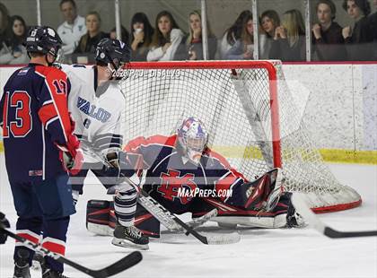 Thumbnail 2 in Valor Christian vs. Kent Denver photogallery.