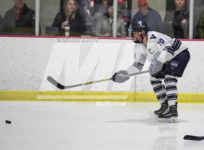 Thumbnail 2 in Valor Christian vs. Kent Denver photogallery.