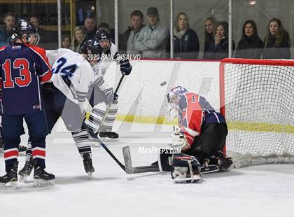 Thumbnail 3 in Valor Christian vs. Kent Denver photogallery.