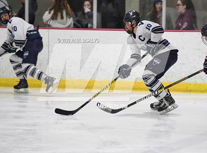 Thumbnail 1 in Valor Christian vs. Kent Denver photogallery.