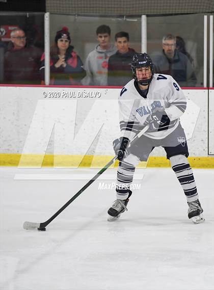 Thumbnail 3 in Valor Christian vs. Kent Denver photogallery.