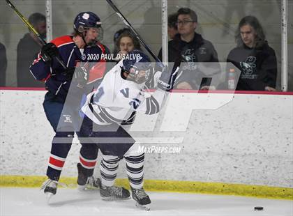 Thumbnail 1 in Valor Christian vs. Kent Denver photogallery.