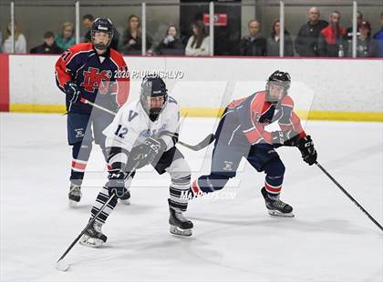 Thumbnail 2 in Valor Christian vs. Kent Denver photogallery.