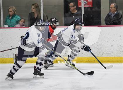 Thumbnail 1 in Valor Christian vs. Kent Denver photogallery.
