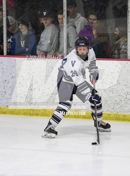 Thumbnail 2 in Valor Christian vs. Kent Denver photogallery.