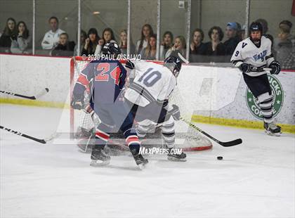 Thumbnail 3 in Valor Christian vs. Kent Denver photogallery.