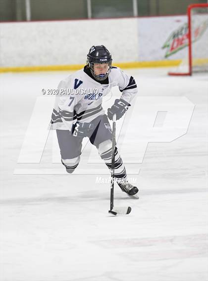 Thumbnail 1 in Valor Christian vs. Kent Denver photogallery.
