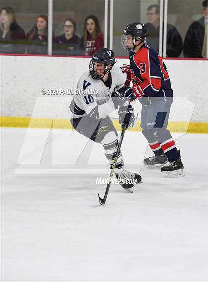 Thumbnail 1 in Valor Christian vs. Kent Denver photogallery.