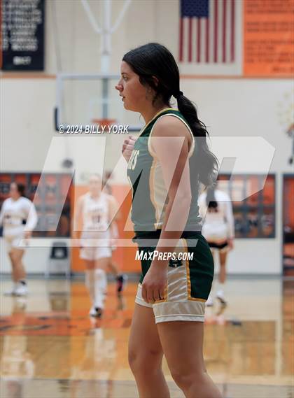 Thumbnail 2 in Grand Saline vs Harleton photogallery.