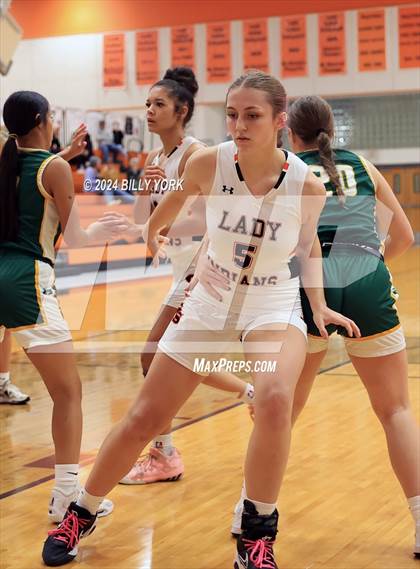 Thumbnail 2 in Grand Saline vs Harleton photogallery.