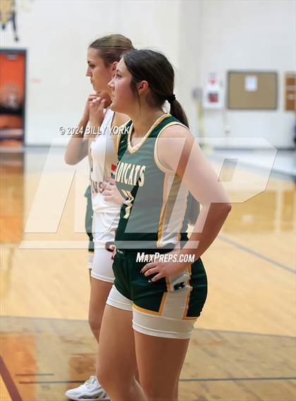Thumbnail 3 in Grand Saline vs Harleton photogallery.