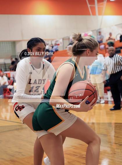 Thumbnail 1 in Grand Saline vs Harleton photogallery.