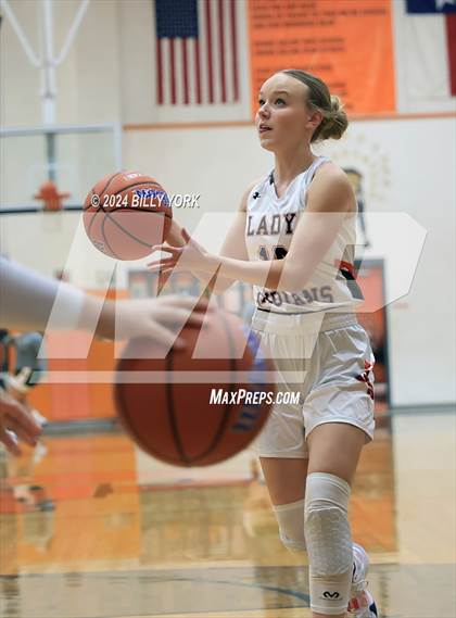 Thumbnail 2 in Grand Saline vs Harleton photogallery.