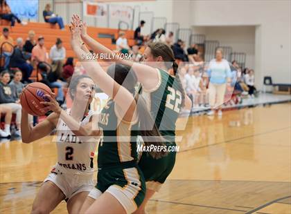 Thumbnail 2 in Grand Saline vs Harleton photogallery.