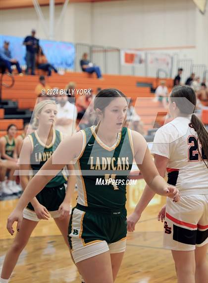 Thumbnail 3 in Grand Saline vs Harleton photogallery.