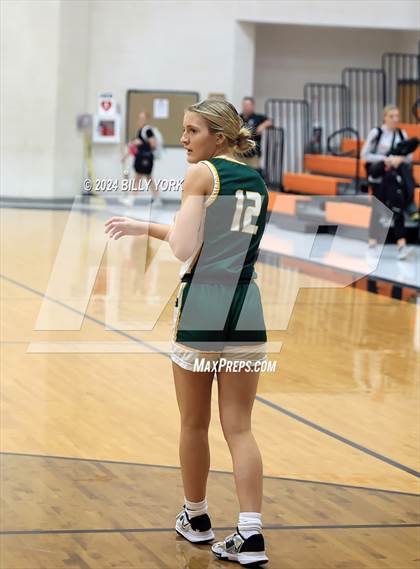 Thumbnail 1 in Grand Saline vs Harleton photogallery.