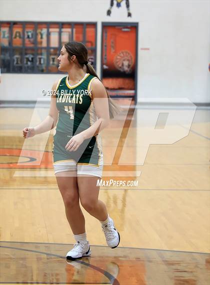 Thumbnail 3 in Grand Saline vs Harleton photogallery.