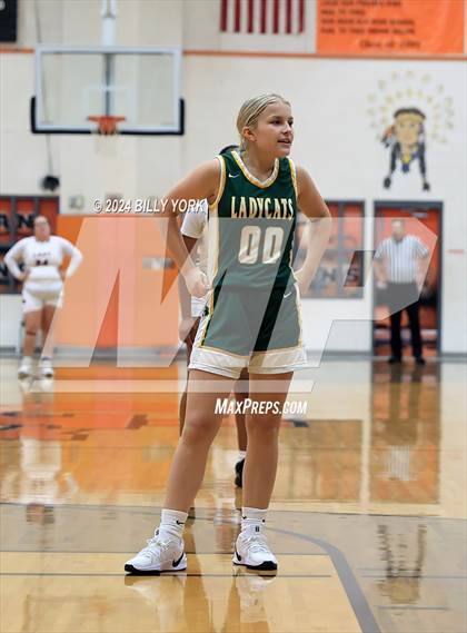 Thumbnail 2 in Grand Saline vs Harleton photogallery.