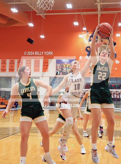 Thumbnail 1 in Grand Saline vs Harleton photogallery.