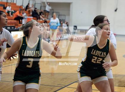 Thumbnail 3 in Grand Saline vs Harleton photogallery.