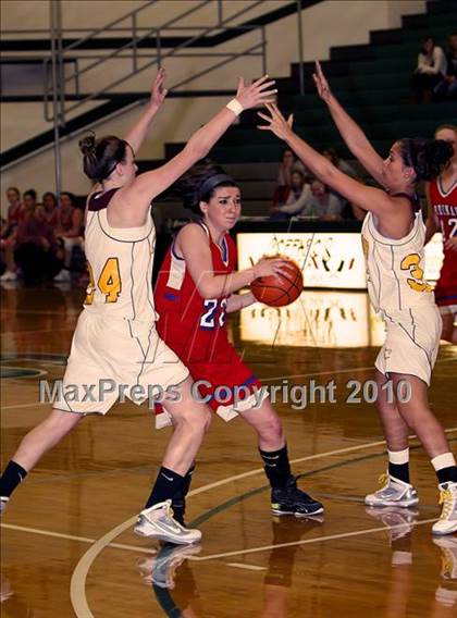 Thumbnail 1 in Cochranton vs. Kennedy Catholic (PIAA District 10 A Playoffs) photogallery.
