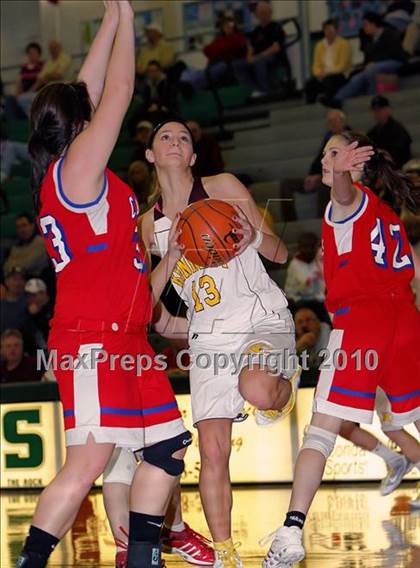 Thumbnail 3 in Cochranton vs. Kennedy Catholic (PIAA District 10 A Playoffs) photogallery.