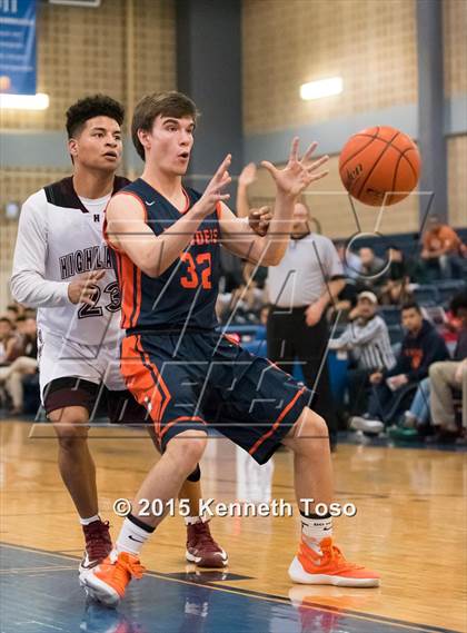 Thumbnail 2 in Highlands vs. Brandeis (SAISD Tournament) photogallery.
