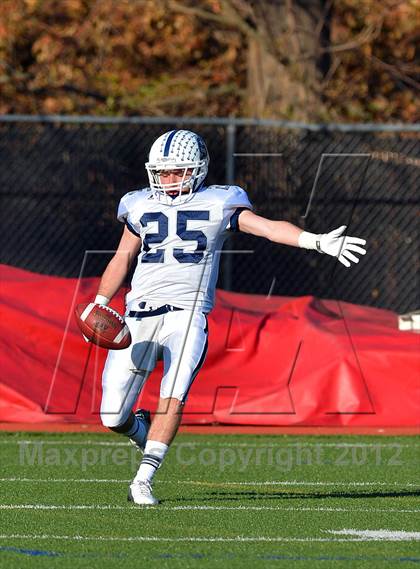 Thumbnail 2 in Staples @ Greenwich (FCIAC Championship) photogallery.