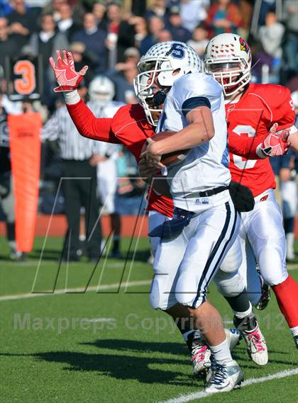 Thumbnail 2 in Staples @ Greenwich (FCIAC Championship) photogallery.