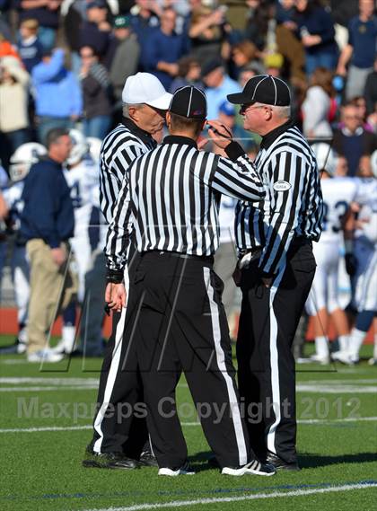 Thumbnail 2 in Staples @ Greenwich (FCIAC Championship) photogallery.