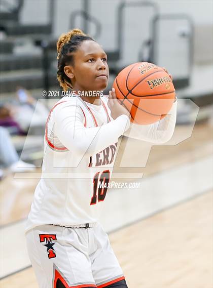 Thumbnail 3 in Dawson vs. Terry (LCISD Invitational) photogallery.