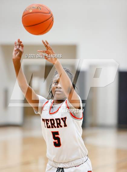 Thumbnail 2 in Dawson vs. Terry (LCISD Invitational) photogallery.