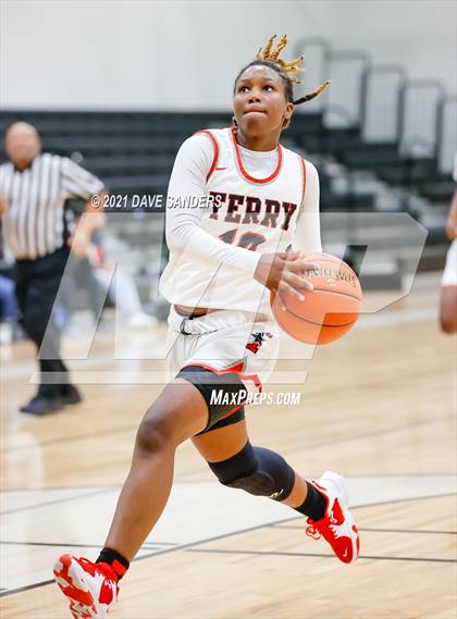 Thumbnail 1 in Dawson vs. Terry (LCISD Invitational) photogallery.