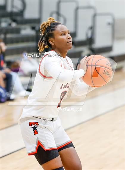 Thumbnail 2 in Dawson vs. Terry (LCISD Invitational) photogallery.