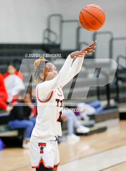 Thumbnail 2 in Dawson vs. Terry (LCISD Invitational) photogallery.