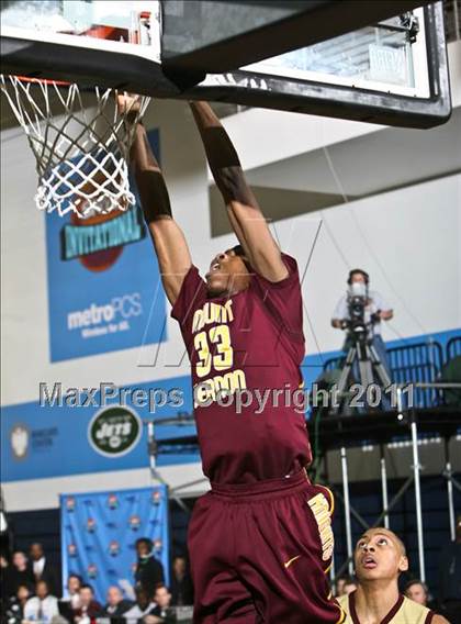 Thumbnail 3 in St. Anthony vs. Mt. Vernon (SNY Invitational) photogallery.
