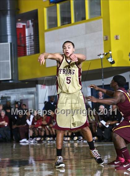 Thumbnail 3 in St. Anthony vs. Mt. Vernon (SNY Invitational) photogallery.