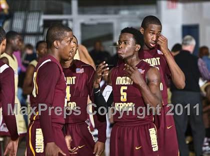 Thumbnail 1 in St. Anthony vs. Mt. Vernon (SNY Invitational) photogallery.