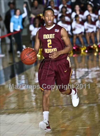 Thumbnail 3 in St. Anthony vs. Mt. Vernon (SNY Invitational) photogallery.