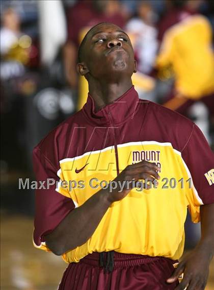 Thumbnail 2 in St. Anthony vs. Mt. Vernon (SNY Invitational) photogallery.